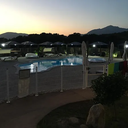 Acquella Inn *