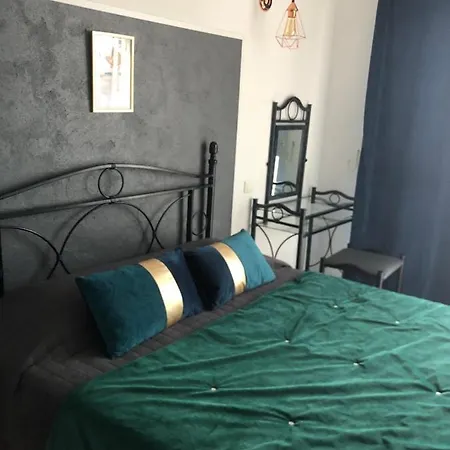 Acquella